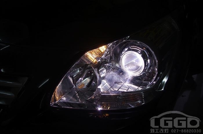 豐田逸致車燈改裝升級Q5小糸雙氙透鏡
