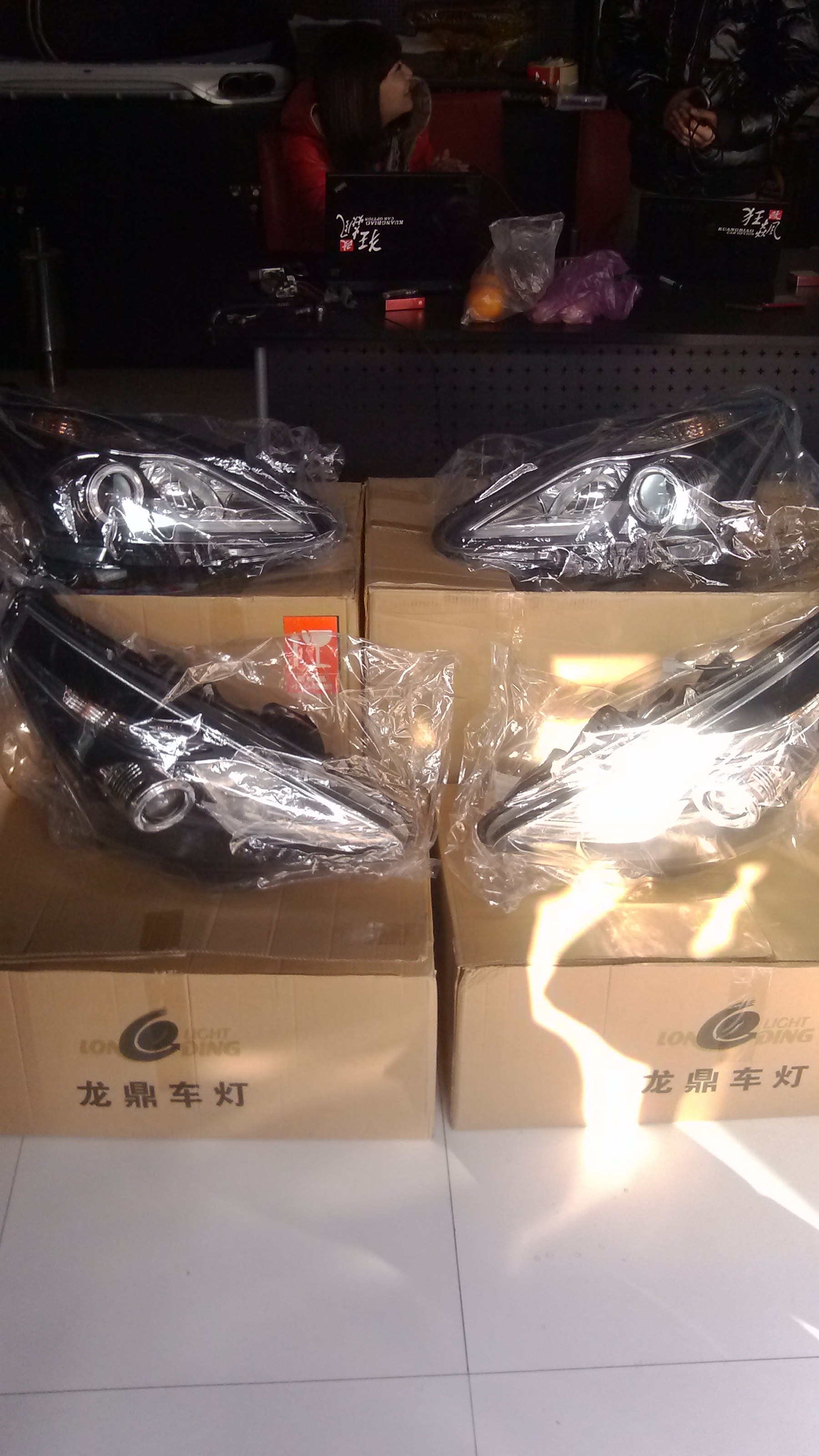 新騏達(dá) 大燈總成