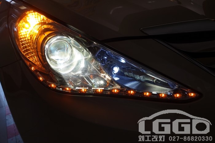 現(xiàn)代索納塔八代車燈改裝Q5小糸雙氙透鏡套餐，LED轉(zhuǎn)向淚眼