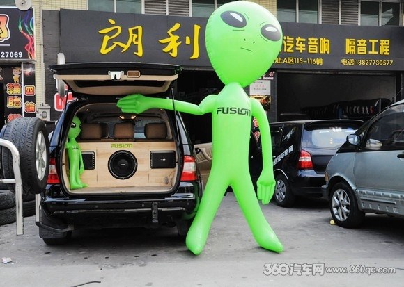 佛山朗利:奔馳ML350升級(jí)富聲FUSION汽車音響