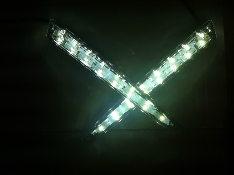 福特翼虎日行燈 翼虎led日間行車燈 翼虎帶轉(zhuǎn)向燈日行燈 翼虎專車專用改裝