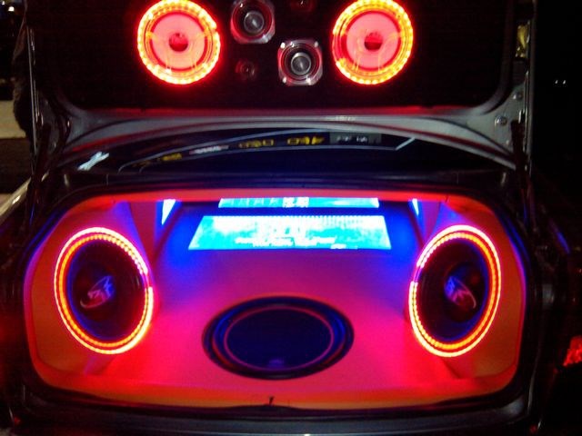蕪湖汽車音響改裝案例 奧迪A6改裝音響升級一槍擊中