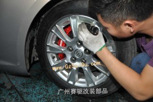 別克君越剎車改裝英國AP5200剎車套裝實例