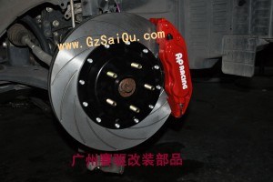 豐田漢蘭達(dá)升級(jí)AP racing剎車套件