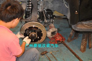 豐田坦途升級(jí)BREMBO剎車(chē)套件