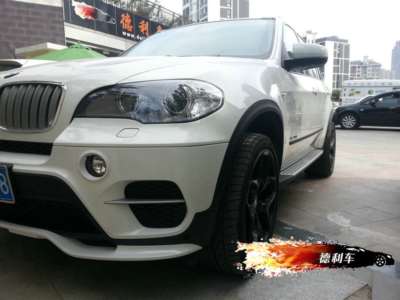 大連改裝汽車寶馬X5performance 包圍輪轂行李架排氣