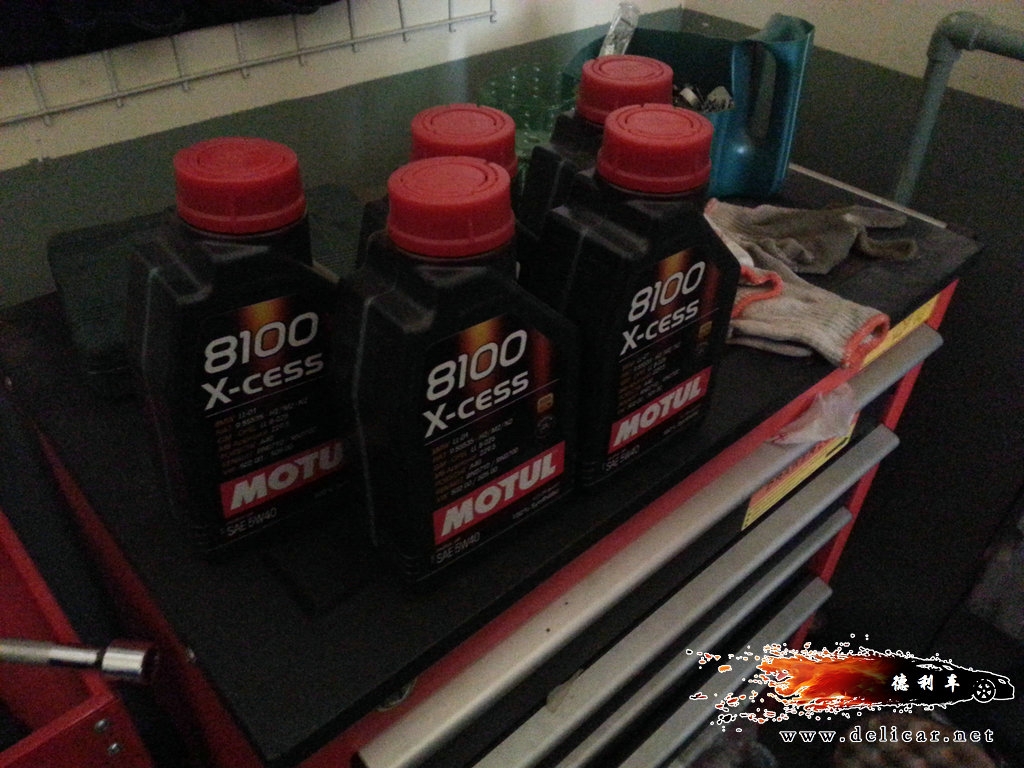 大連德利汽車改裝高爾夫6 GTI 保養(yǎng)MOTUL 8100機油
