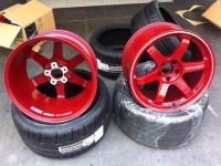 TE37 RT ,18 紅色，全新