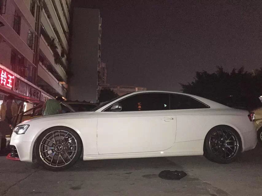 RS5，裝20寸、RAYS