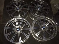 寶馬 M3 鍛造，19 寸，現(xiàn)貨僅此一套。