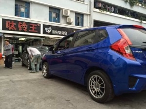 飛度，裝15寸、OZ