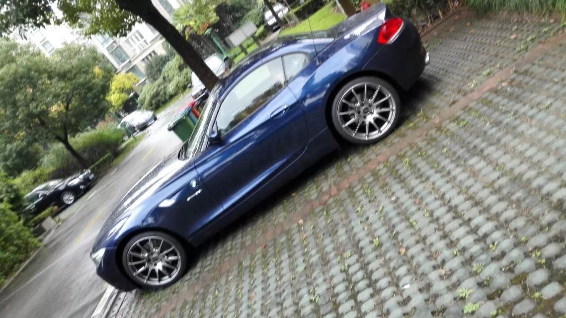 感謝車主發(fā)來裝車圖：寶馬，裝G12、鍛造，19寸。