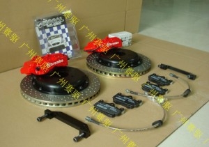 路虎極光20寸輪轂BREMBO六活塞剎車套裝