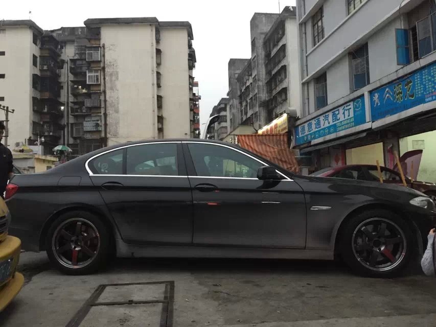 寶馬5系，裝全新TE37、SL