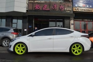 現(xiàn)代朗動升級YCW輪轂