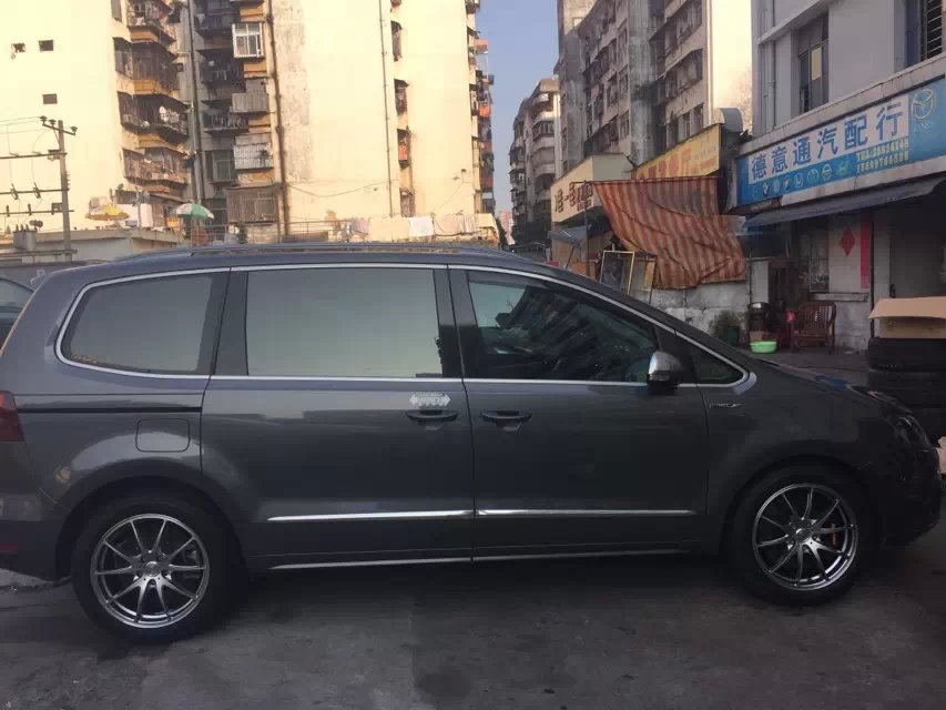 猜 車  ？G25、全新18寸已售