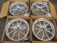 RAYS：G07FXX、全新，20寸，頭8·5J．ET35，尾9·5J．ET35．·5X120．