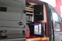 成都奔馳威霆商務(wù)汽車定制改裝