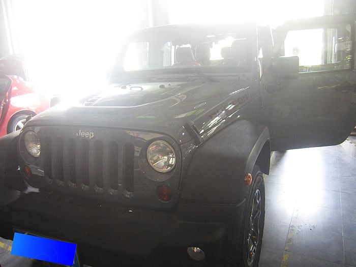 佛山途歌汽車影音：Jeep 牧馬人音響改裝（8）