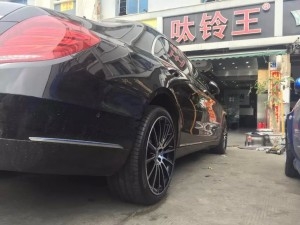 奔馳，裝20寸、全新AMG
