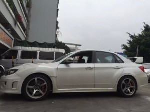 斯巴魯，裝18寸、鍛造
