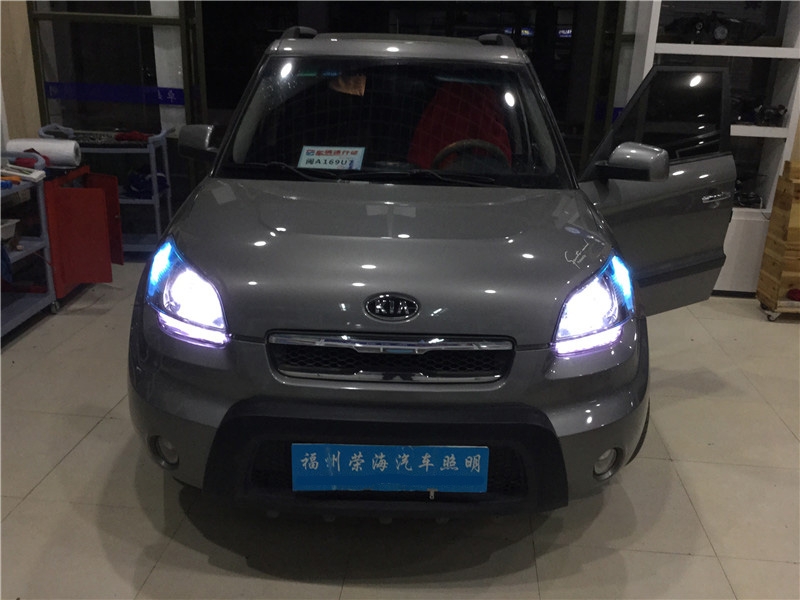 起亞秀爾車燈改裝升級，福州雙光透鏡改裝，福州榮海照明專業(yè)的車燈改裝店