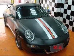 汽車貼膜與噴漆哪個(gè)劃算實(shí)惠？