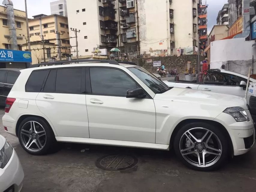 奔馳，裝20寸、AMG