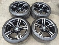 寶馬M4、特別版，陶瓷剎車版專配的黑鈴、極品