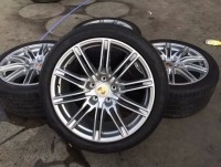 保時捷卡宴 21寸，連橫濱胎。新車拆下一套。需要的趕緊嘍！