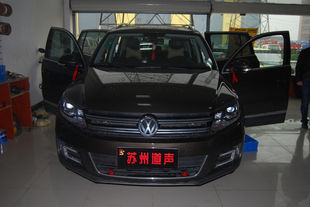 蘇州道聲專業(yè)汽車音響改裝店-2015款全新途觀音響改裝，小燒入門級(jí)，走起~~~~~