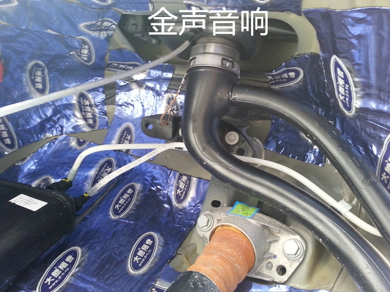 鄭州本田雅閣大能汽車(chē)隔音音響改裝