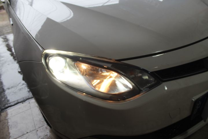 合肥藍精靈車燈改裝實體店升級HID氙氣燈大燈總成