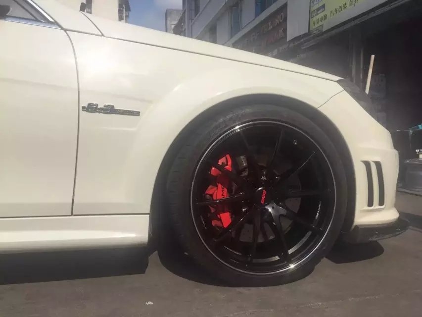 C63、裝19寸 全新 G25