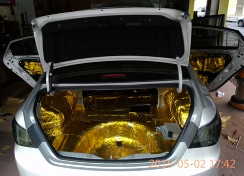 現(xiàn)代桑塔納全車隔音工程實(shí)例