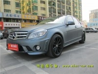 深圳奔馳C200貼膜改色 深圳車衣裳膜幻色彩出品