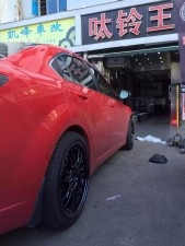 馬六、裝RE30．18寸，漂亮！