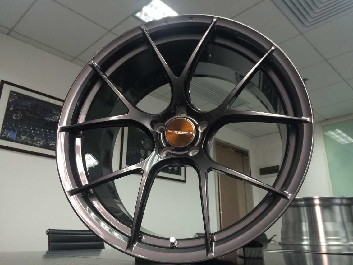 face wheels 鍛鎂輪轂系列，即將推出。