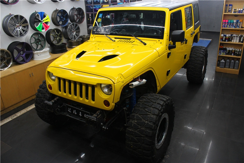 長(zhǎng)沙汽車(chē)改裝 吉普木馬人改裝全車(chē)換車(chē)衣裳麥可貼高亮黃車(chē)身改色膜 比利時(shí)麥可貼990系例
