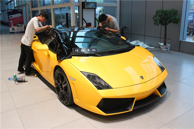 長(zhǎng)沙改色 蘭博基尼550全車貼膜改色 美國(guó)進(jìn)口車身改色膜 實(shí)體改色貼膜店