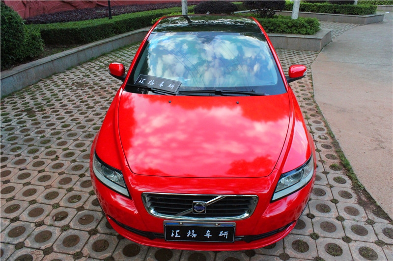 長沙汽車改色 全車改色膜 進口汽車貼膜改色 沃爾沃S40-亮光法拉利紅
