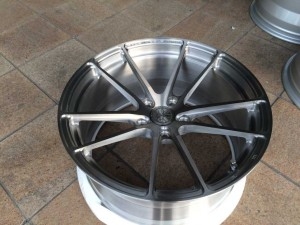 Facewheels MAX-12 19寸裝寶馬 535，輕到?jīng)]朋友