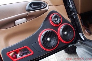 中山億豐行汽車音響改裝&什么是汽車功放 汽車功放的安裝