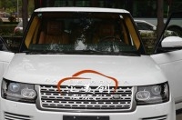 路虎攬勝全車(chē)內(nèi)飾改裝深圳專(zhuān)業(yè)汽車(chē)內(nèi)飾改裝包皮