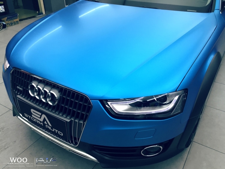 奧迪A4車身改色貼膜電光藍