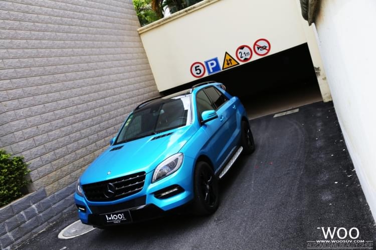 奔馳ML400車身改色貼膜極光亞特蘭蒂斯金屬藍