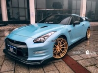 日產(chǎn)GTR車身改色貼膜意大利APA冰清藍(lán)