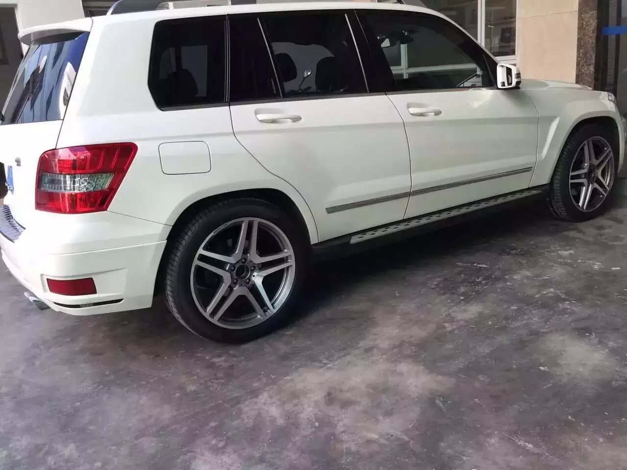 奔馳，升級原裝輪轂 20寸