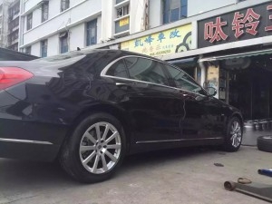 奔馳S、裝18寸 鍛造。