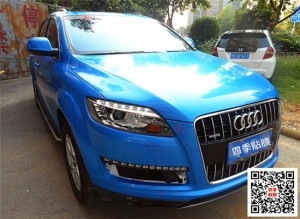 武漢汽車車身改色貼膜│奧迪Q7施工艾利大珠光藍(lán)改色案例
